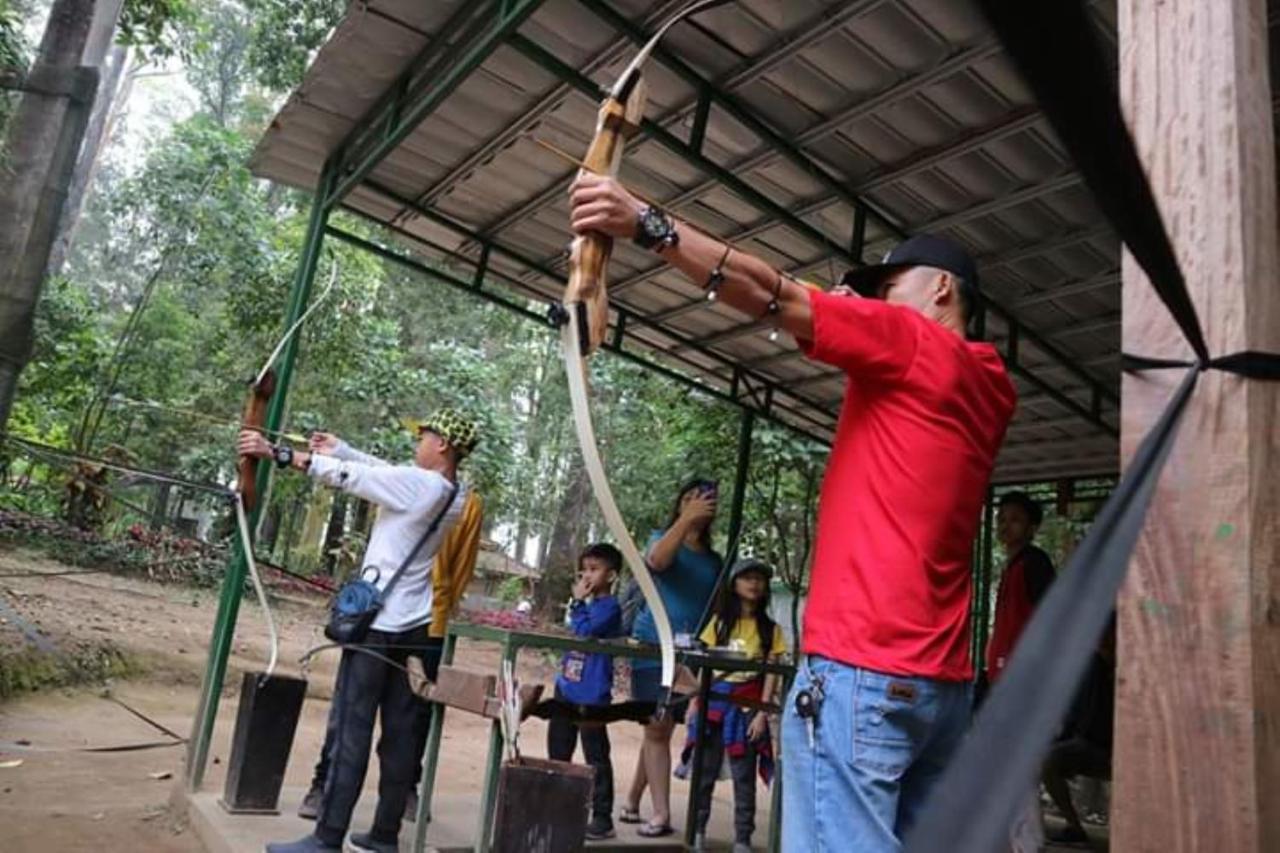 Lawu Forest Camp Sarangan Exterior photo